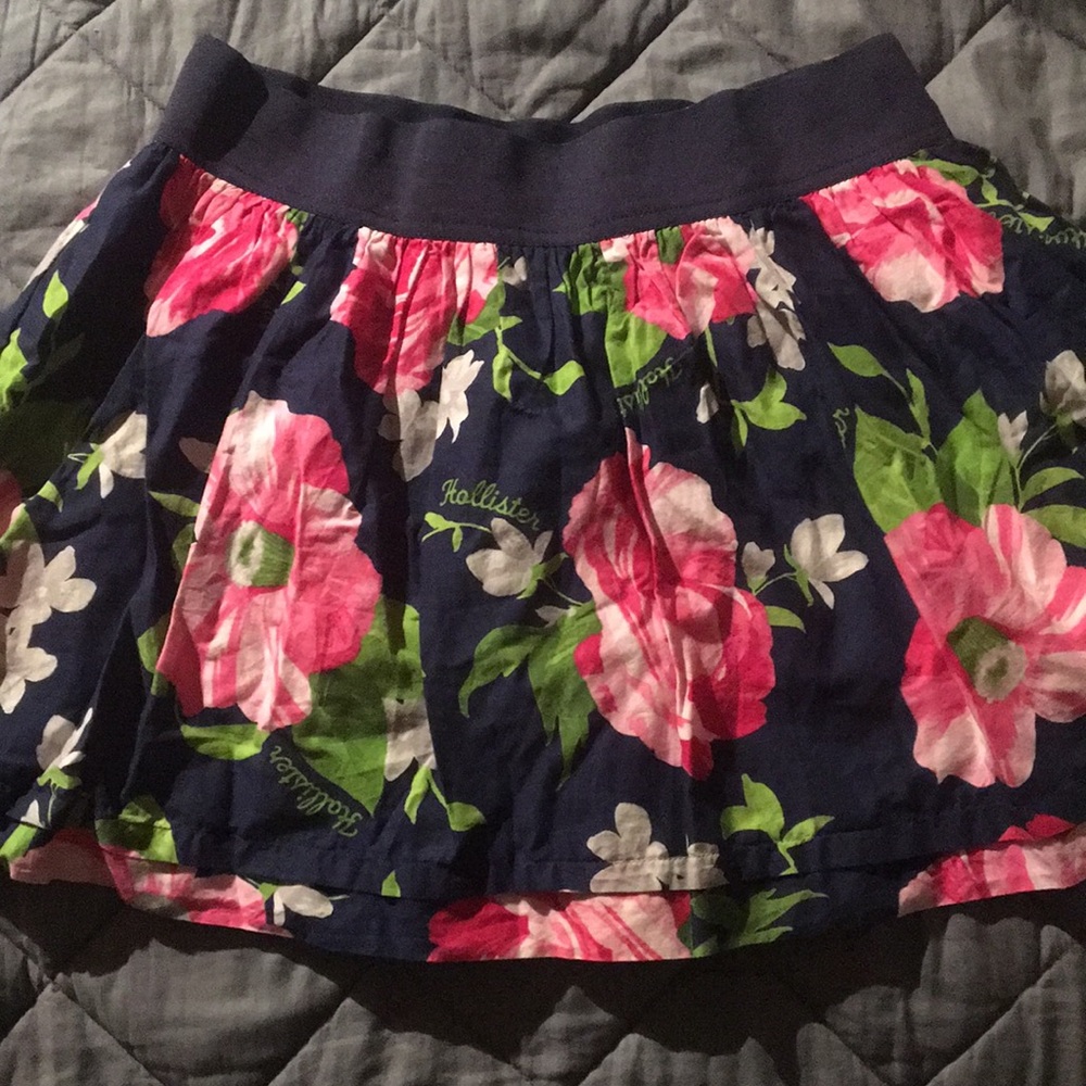 NWT Hollister Floral Skirt